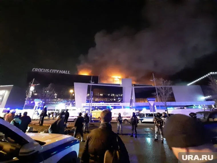 Неизвестные начали стрельбу в «Крокус Сити Холле»