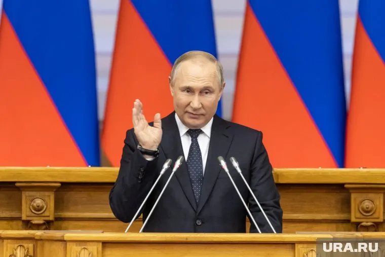 Президент РФ Владимир Путин разрушил надежды Запада на рецессию в российской экономике