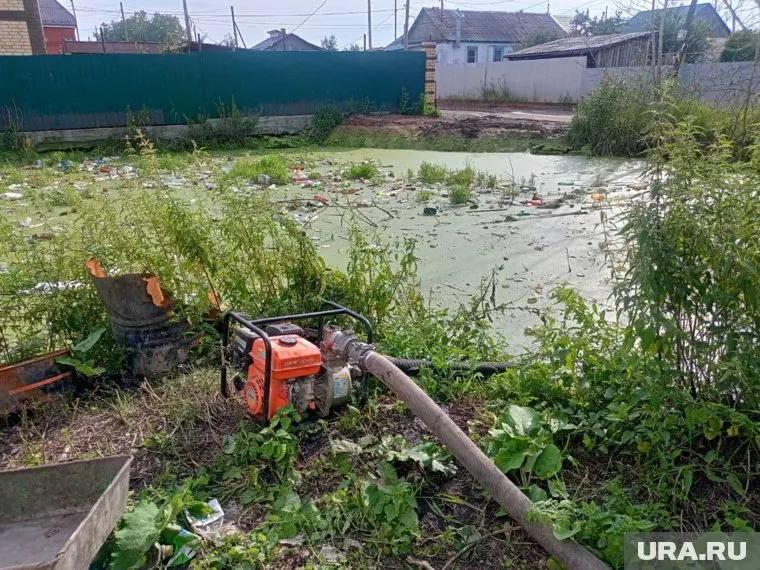 Воду не откачивают уже пять дней (фото из архива)