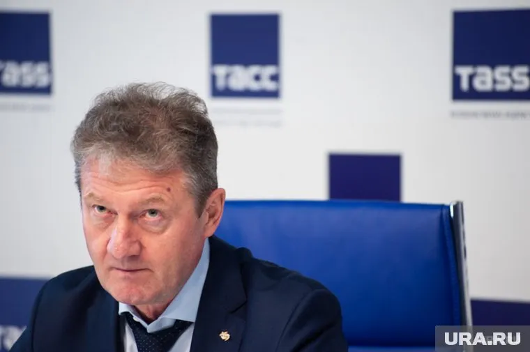 На пресс-конференции по итогам сезона ХК «Автомобилист» Андрей Козицын ответил на вопрос про Нотр-Дам