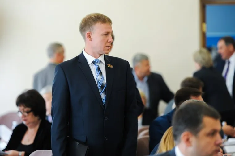 Первое заседание Челябинской городской думы второго созыва, где выбрали председателя, его заместителей и руководителей комиссий. Челябинск