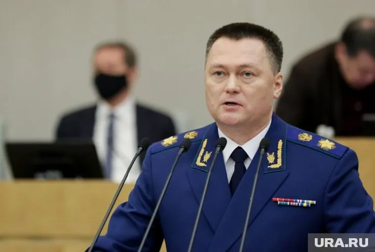 Генпрокурор Краснов вмешался в проблему выплаты детских пособий