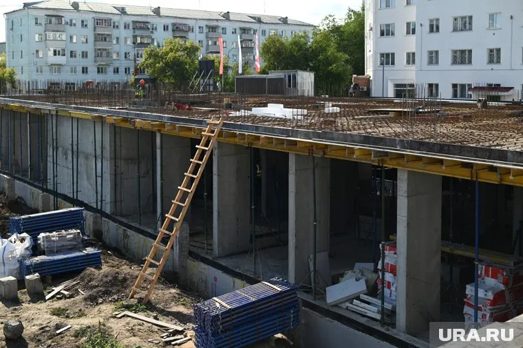 В центре Кургана обрушилась часть строящегося ЖК (архивное фото)
