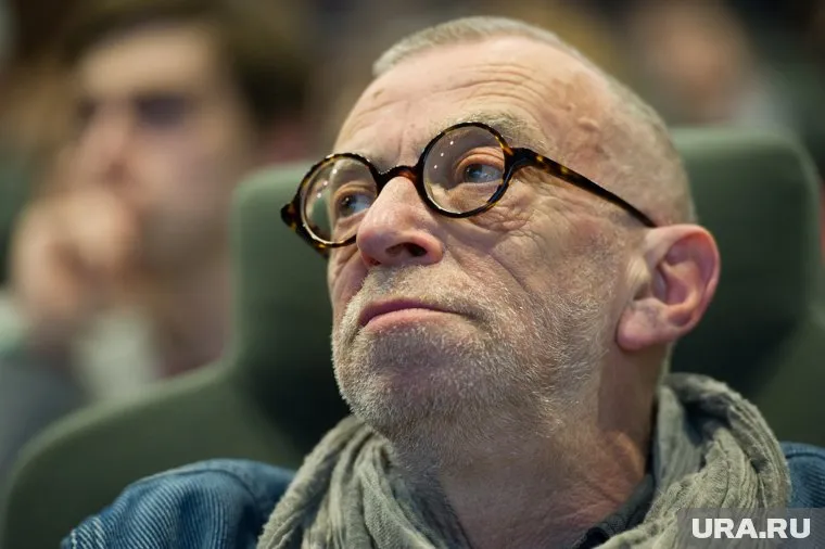 Лев Рубинштейн угодил под колеса автомобиля 9 января