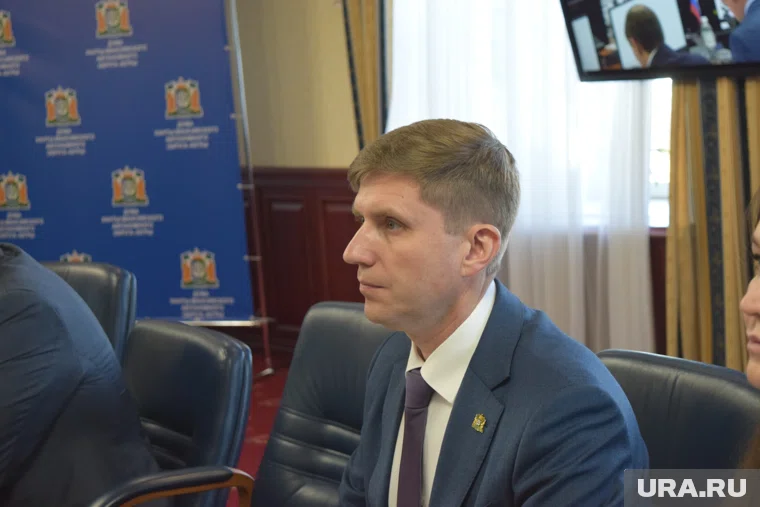 Директор Деппрома ХМАО Виктор Гамузов выступил на Тюменском нефтегазовом форуме