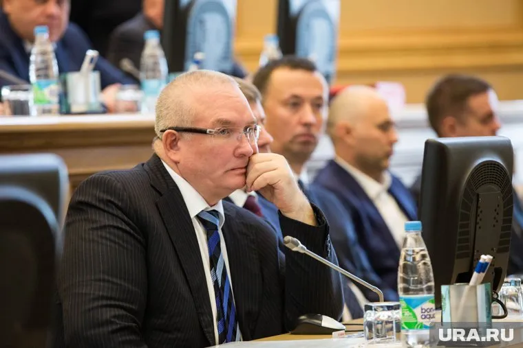 Владимир Семенов попал под информационную атаку