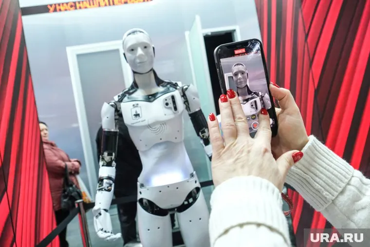 Арди расскажет пермякам о том, как тяжело живется роботам в мире людей
