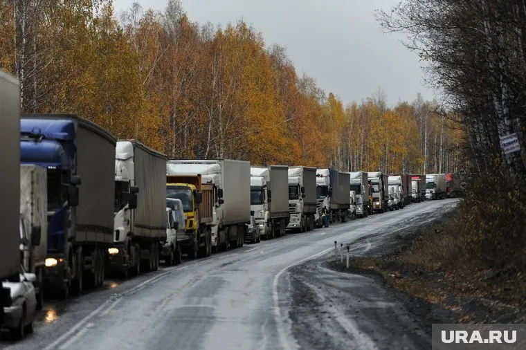 Пробка образовалась на трассе Баку-Губа