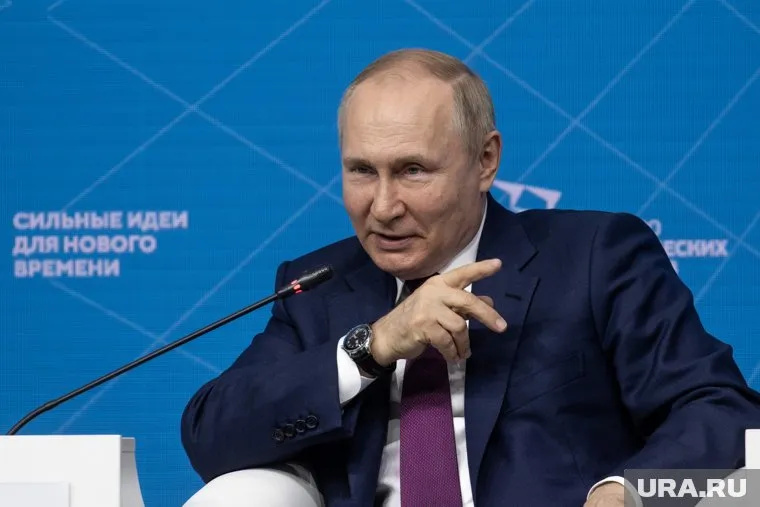 Россияне без опаски могут ехать на отдых в Крым, дал понять президент РФ Владимир Путин
