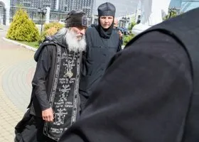 Отец Сергий потребовал суда над митрополитом Кириллом
