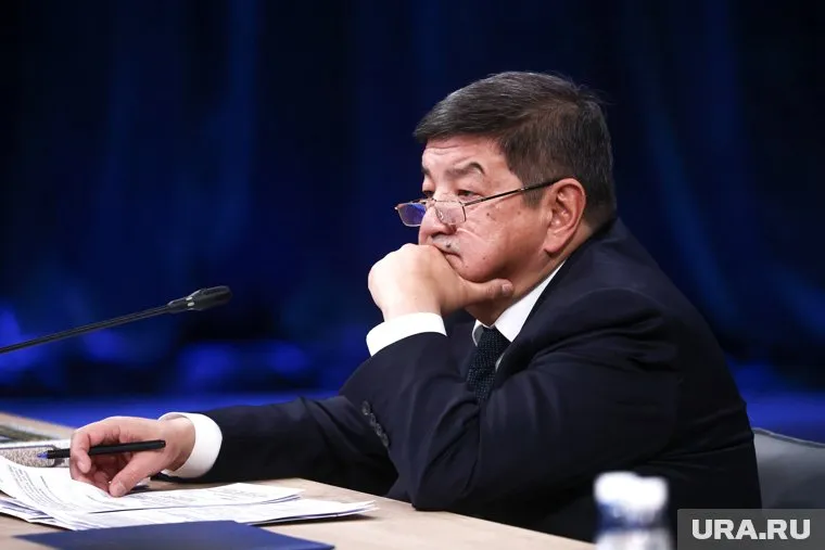 Акылбек Жапаров экстренно вернулся к себе в страну из-за ЧП в Бишкеке