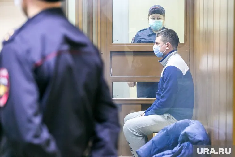 Павел Шадрин насмерть сбила на своем BMW дорожных рабочих