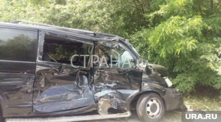 Самого Владимира Зеленского в машинах не было — он вылетел в Киев на самолете