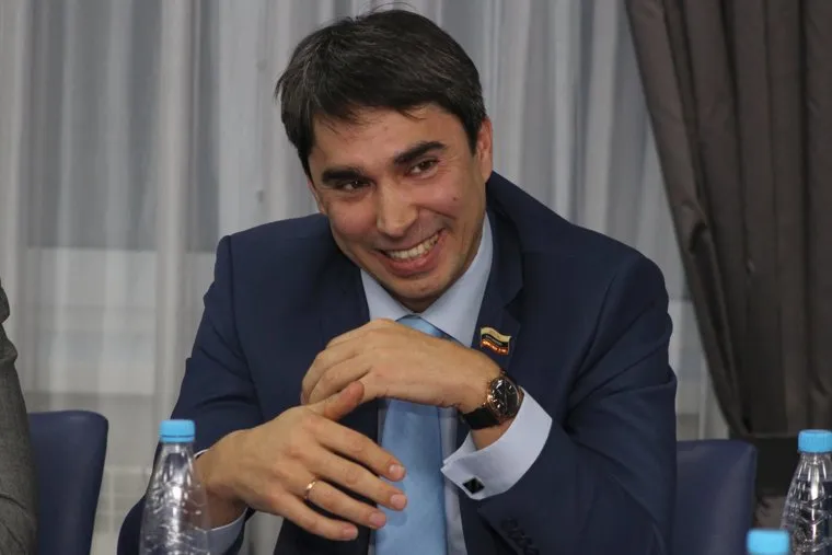 Круглый стол Пятерочка Курган, кафеев евгений