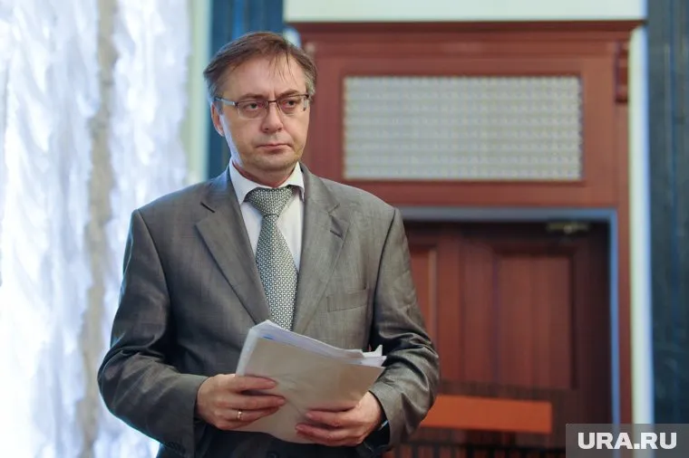 Владислав Смирнов объяснил, что избавит заводы от текучести кадров