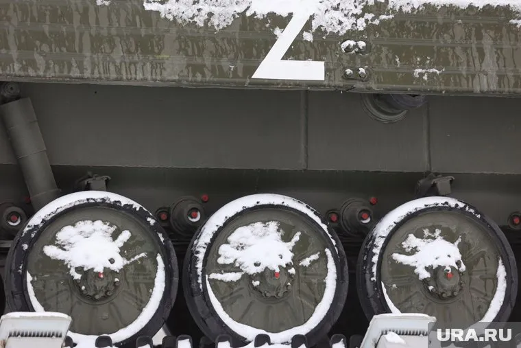 Танки Т-90 «Прорыв» поставляют на фронт