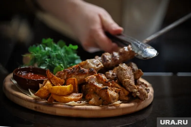 Мясо можно заменить бобовыми или соей