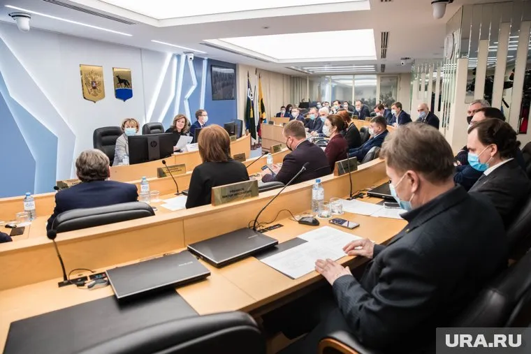 В Сургуте пока не определена новая дата проведения заседания думы