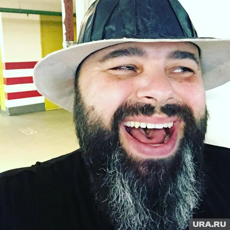 Девочку привели в офис музыкального лейбла Фадеева