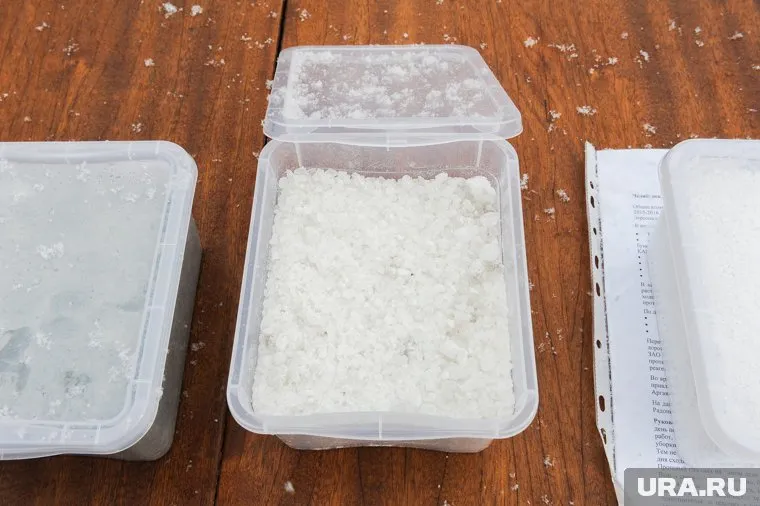 Блогеры утверждают, что в соли присутствует стекло