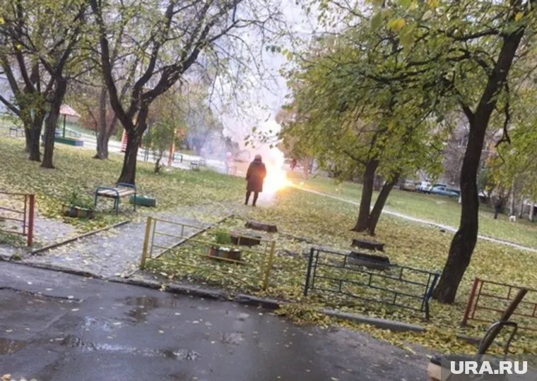 Момент возгорания сфотографировал прохожий