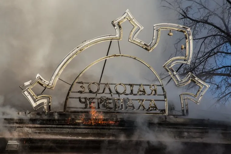 Пожар памятника архитектуры по ул. Семакова 8. Тюмень