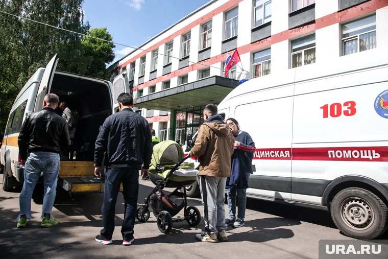 Прямо из школы госпитализировали пять человек