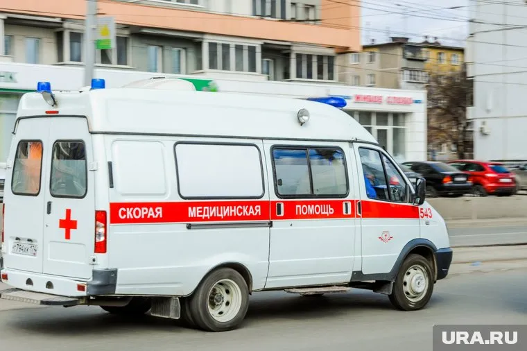 На место аварии выслали сразу три кареты скорой помощи (архивное фото)