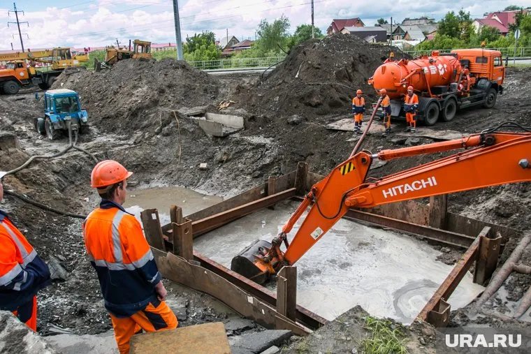 Аварии на сетях водоснабжения в Кургане происходят почти ежедневно. Но власти не торопятся принимать меры