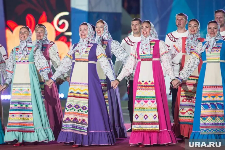 Житель Ноябрьска сообщил в соцсети об отмене выступления Народного хора украинской песни