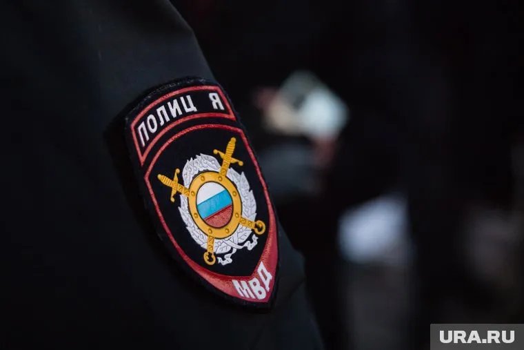 Участкового с позором изгнали из органов