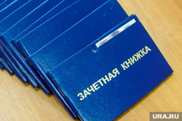 В вузах Югры начался прием абитуриентов