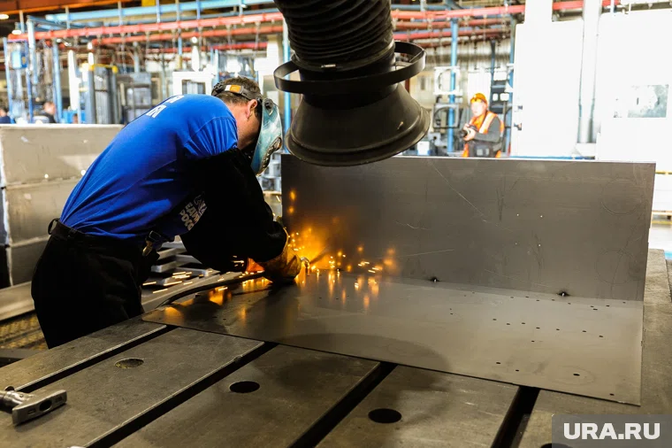 Сварщики на Южном Урале могут рассчитывать на зарплаты в 151 тысячу рублей 