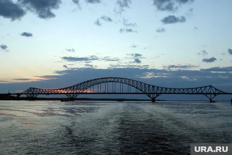 В конструкции моста ученые нашли трещины