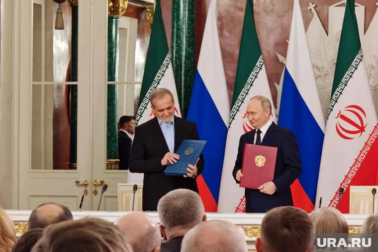 Владимир Путин и Масуд Пезешкиан провели переговоры в Кремле 17 января