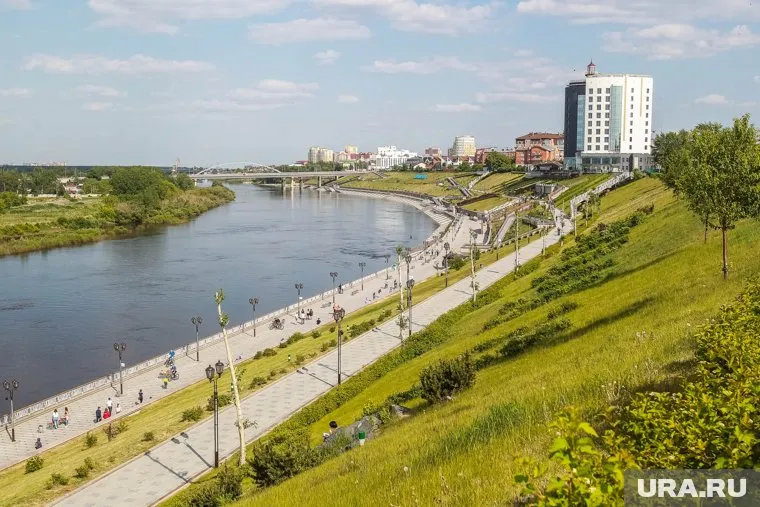 Покупатель получит не только землю, но и склады, ремонтные боксы и гаражи