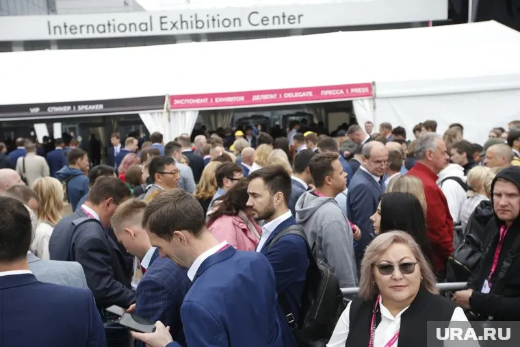 Делегация Курганской области принимает участие в международной промышленной выставке в Екатеринбурге