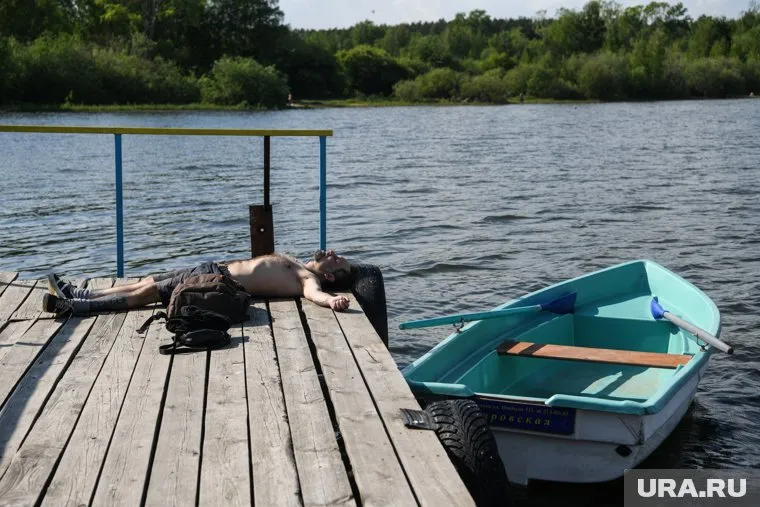 База имеет свой пирс с катамаранами и лодками (архивное фото)