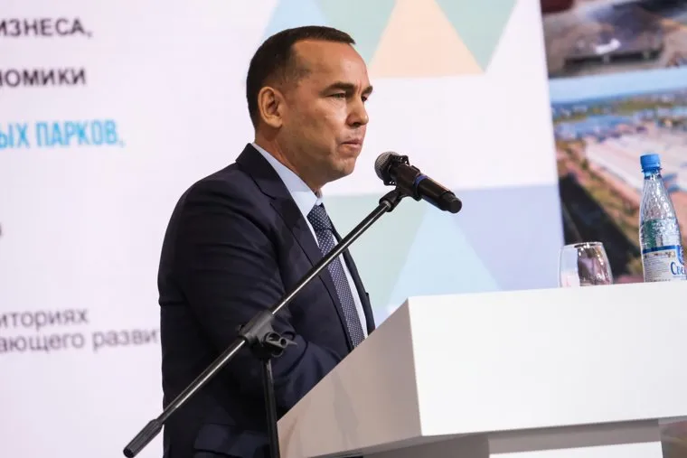 Алексей Текслер и Владимир Якушев на выставке "Россия" на ВДНХ. Москва