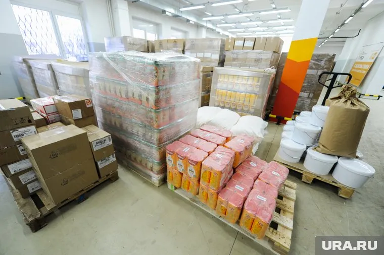 В зону СВО доставят продукты питания и средства личной гигиены (архивное фото)