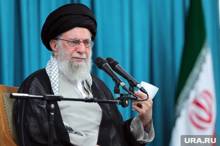 Верховный лидер Ирана уже как 25 дней прячется в бункере, уверены журналисты Bild