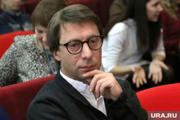 Михаил Зеленский был первым ведущим популярного ток-шоу «Прямой эфир» на канале «Россия»
