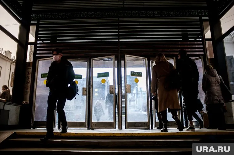 Россияне могут не выйти на работу и на следующей неделе