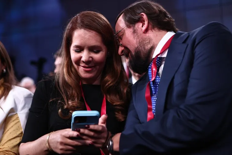 Президент России Владимир Путин на пленарной сессии "Форума будущих технологий". Москва