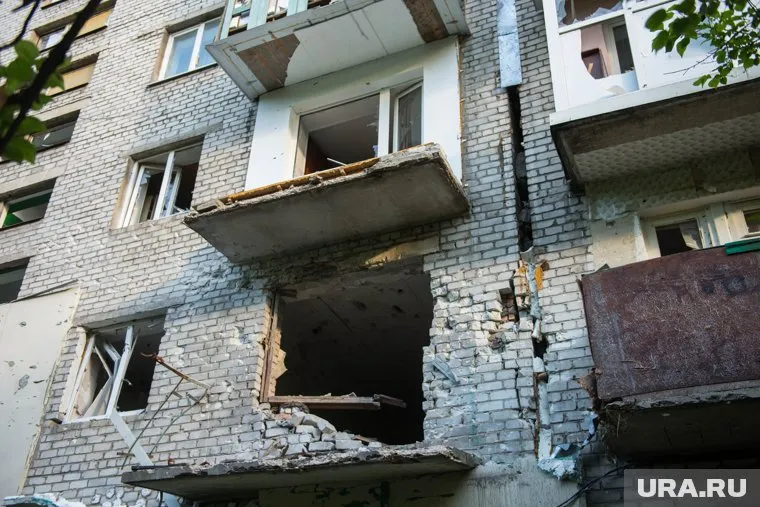 Жителей донецкого города, находящихся под контролем Киева, мэр называет "тупыми" и заставляет силой любить Украину