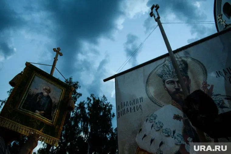 Митрополит Иларион заявил, что для признания подлинности царских останков нет помех