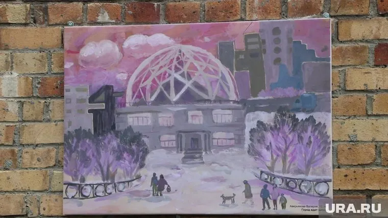 Возле екатеринбургского цирка благодаря детской фантазии появилась аллея