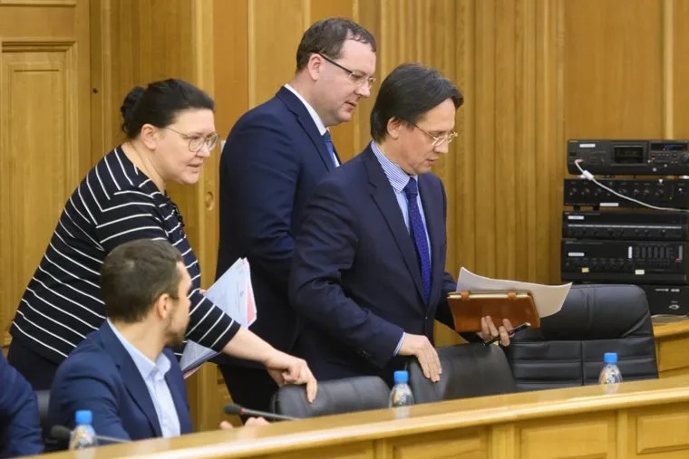 Собрание ЕГД по повышению зарплаты в администрации Екатеринбурга, гагарин анатолий, кожемяко алексей