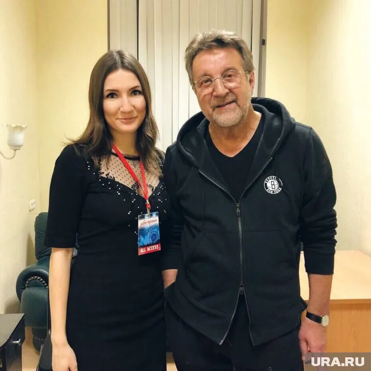 Леонид Ярмольник и организатор его концерта Анастасия Кошкина озаботились судьбой бродячей собаки