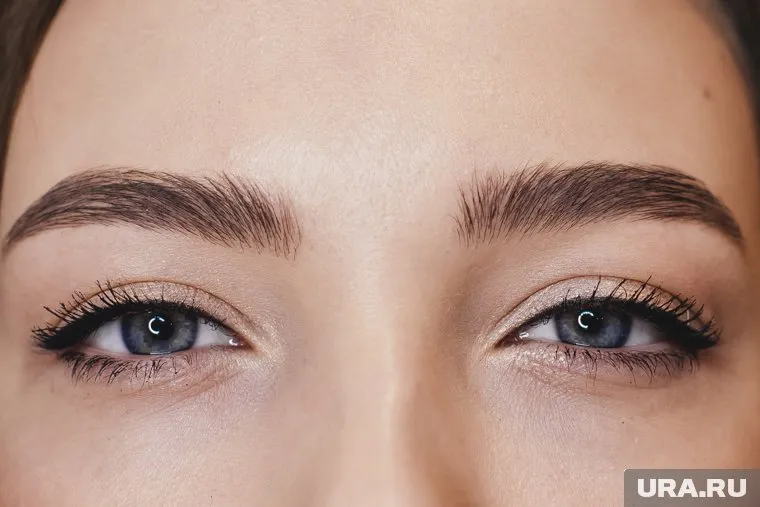 Специалист передумал и нарисовал не те брови, на которые согласился клиент